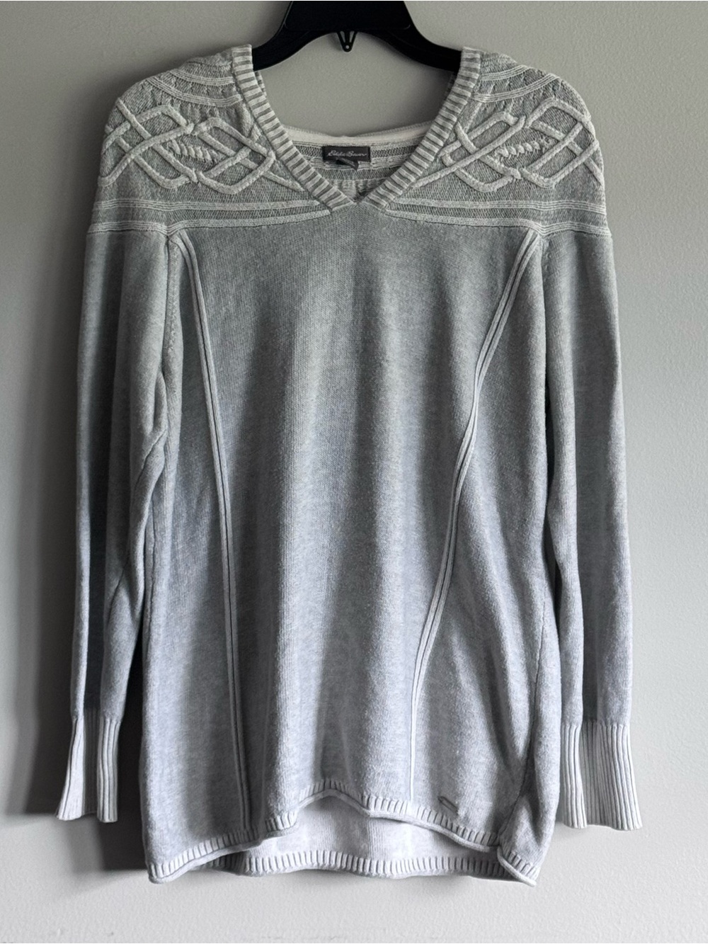 Eddie Bauer Women’s Light Gray V-Neck Pullover Hooded Sweater Size Large